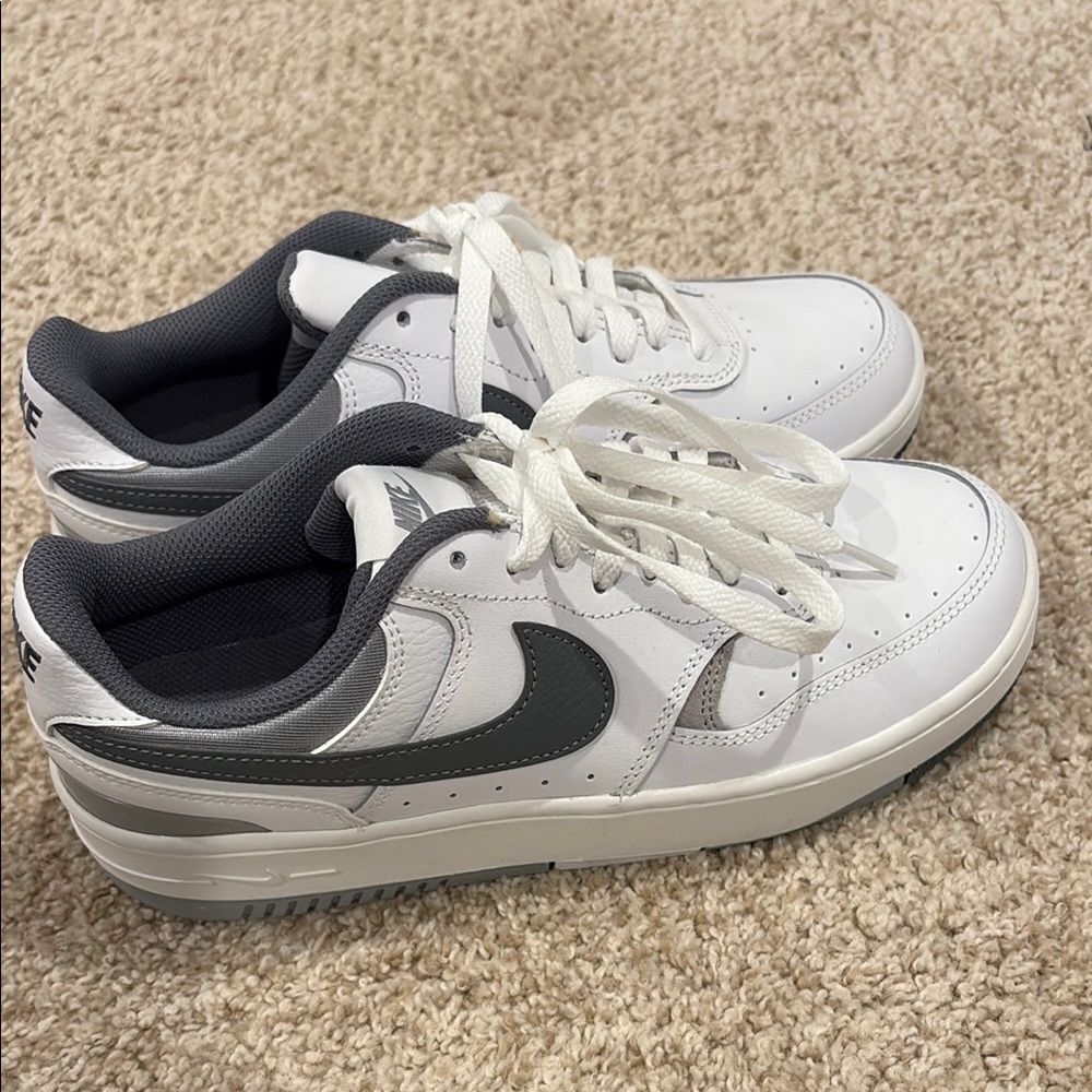 Nike Gamma Force White and Gray Sneakers
